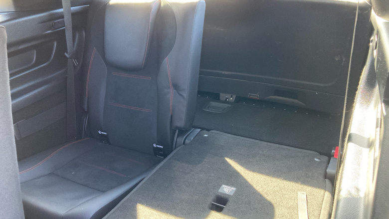 Mercedes-Benz GLB 200 AMG Line Premium 5dr 7G-Tronic Petrol Estate